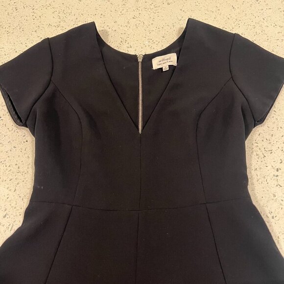 Aritzia Wilfred Flared Dress Size 0 Black V Neck - Picture 10 of 13